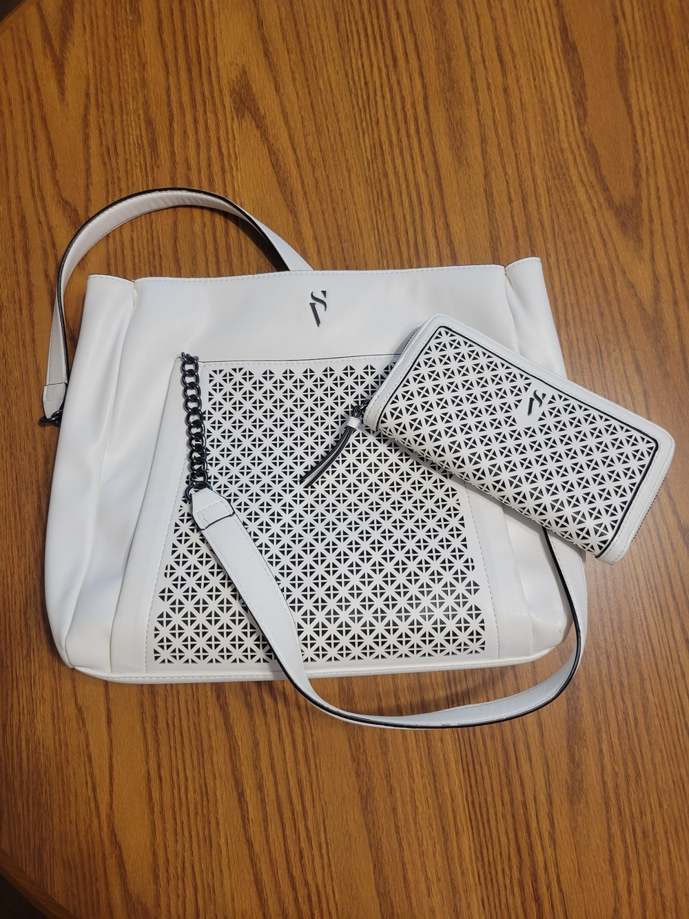 Simply Vera Vera Wang White Laser-Cut Tote with Matching Wallet